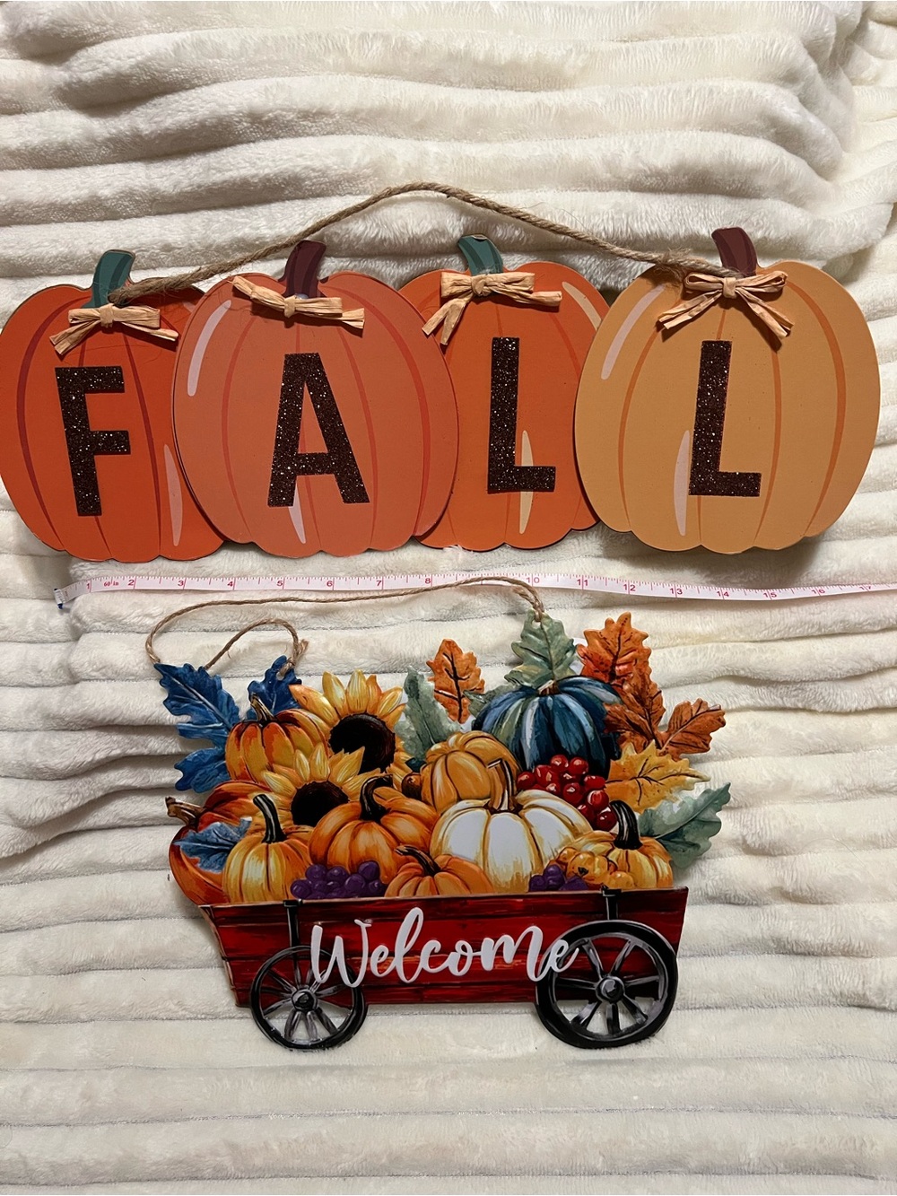 Farmhouse Fall 'FALL' Pumpkin & Wagon Welcome Wall Hanging Signs NWT - Picture 4 of 4